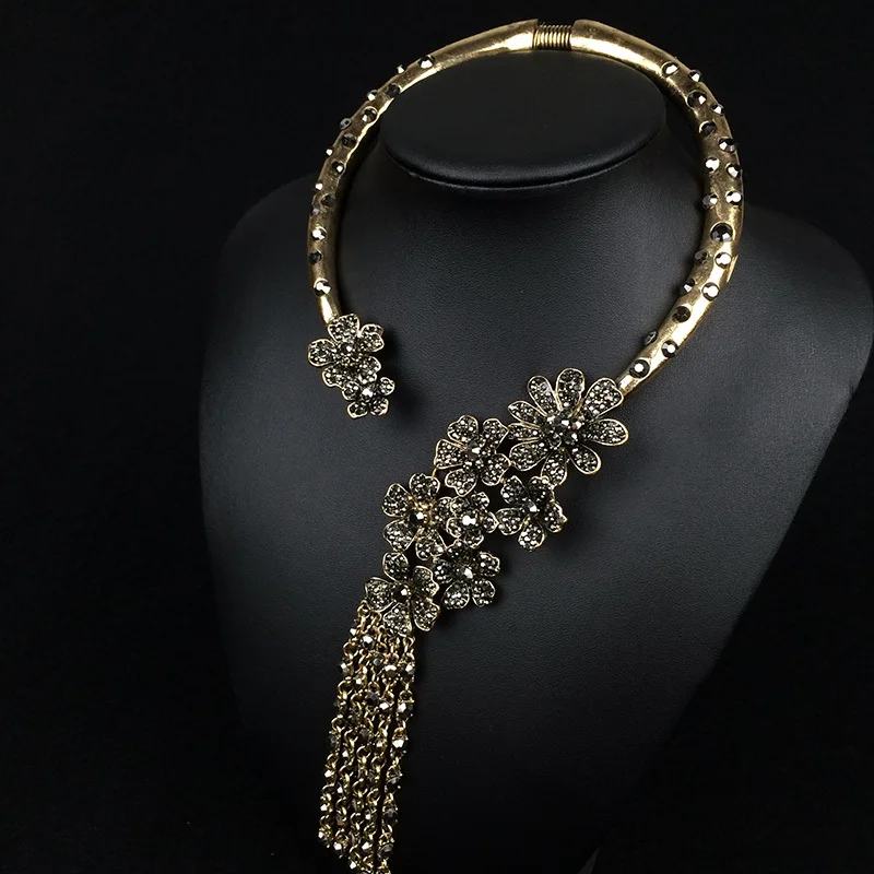 Indian Vintage Statement Open Choker Necklace Women Fashion Crystal Flowers Tassel Pendants Retro Large Collar Necklace Jewelry