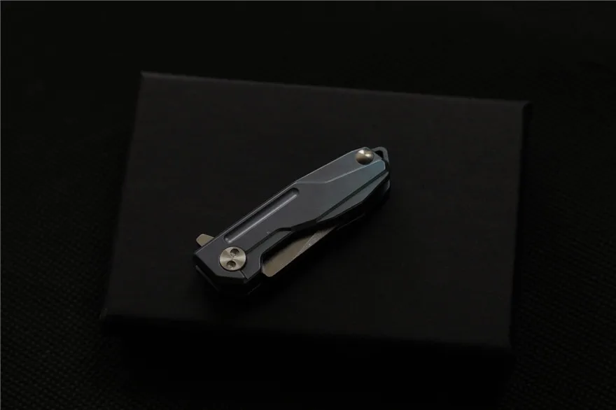 MK Mini พับมีดไทเทเนียมอัลลอยด์ D2ใบมีดการล่าสัตว์กลางแจ้งแบบพกพามีดยุทธวิธีมีด EDC เครื่องมือ