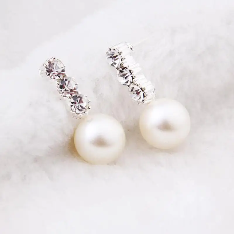 Brincos 2017 Hot Fashion Simple Personality Simple High-end Imitation Pearl Earrings Women Jewelry Wholesale Crystal Earrings