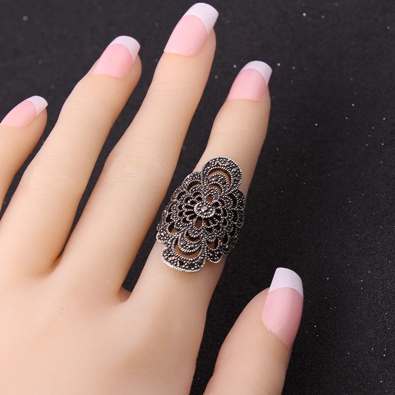 Ajojewel #7-10 Hollow Flower Female Ring Black Rhinestone Antique Jewelry New Fashion Accessories