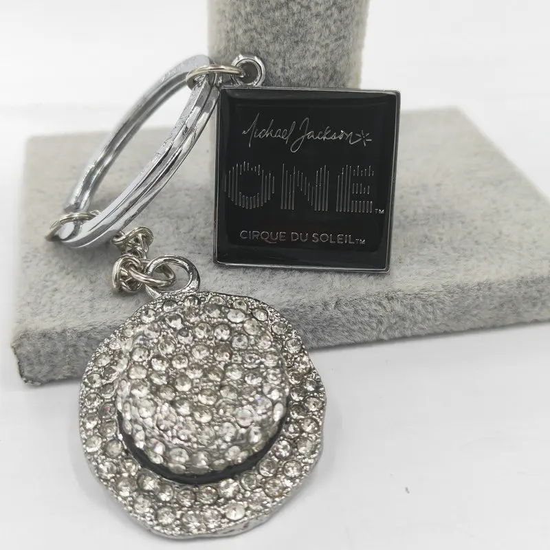 Keychain Commemorate King of Pop Michael Jackson MJ Hat with crystal and Logo Stereo Metal keychain fashion jewerly