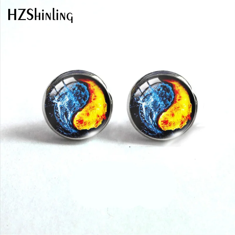 2019 Top Selling Glass Convex Glass Stud Earrings White and Black Yin Yang Art Pattern Ear Studs Jewelry Best Gifts