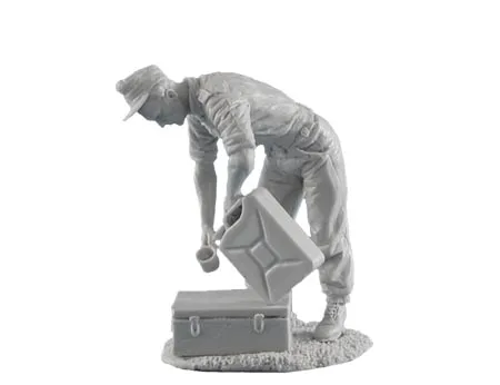 Unpainted Kit 1/35 Artillery Crew Pouring Water soldier figure Historical  Resin Figure miniature garage kit