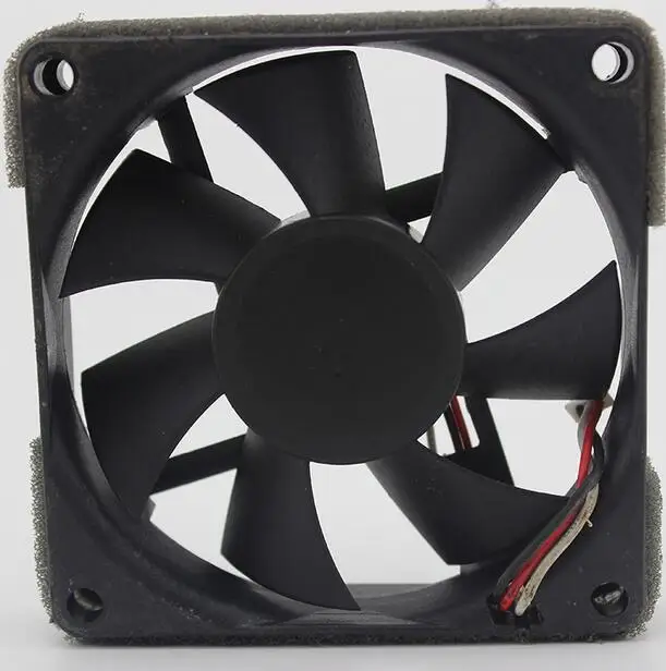 

Original 7CM 24V 2.4W KDE2407PHV1-A 7015 3 line cooling fan