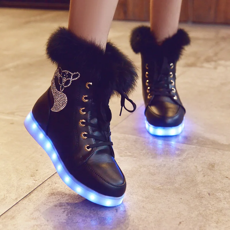 2021 Fleece Snow Boots Women UBS LED Light Shoes Casual Rabbit Hair Ankle Boots Shoes Winter Boots Warm Ladies Flat Shoes Mujer