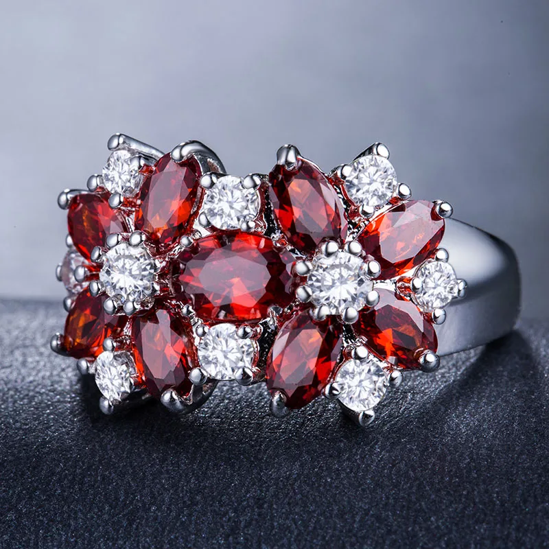 Huitan Heißer Verkauf Cocktail Party Ring Blume Zirkonia Valentinstag Geschenk Mode Schmuck Luxus Ringe für Frauen & Liebhaber