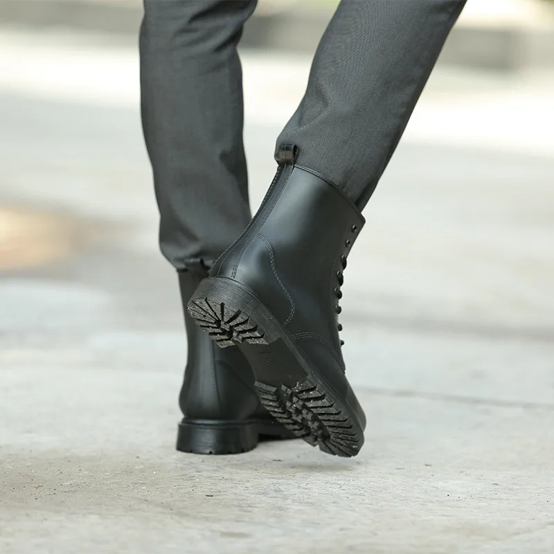 Botas de lluvia para Hombre, botines impermeables de PVC con cordones, color negro, estilo Chelsea