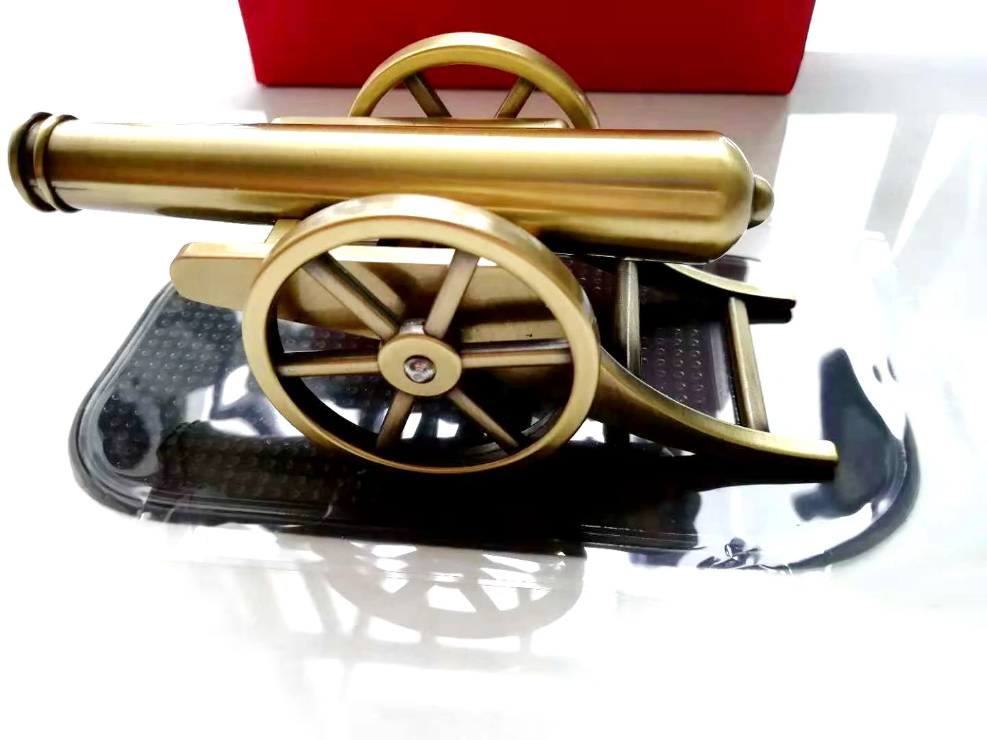 Car ornaments Gunners football souvenirs Gunners team emblem cannon model creative crafts fans supplies Zinc Alloy