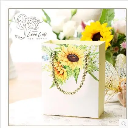 50Pcs/Lot PASAYIONE Sunflower Pattern Gift Bags With Handle Creative Handbag Containers For Favors And Gifts Table Centerpieces