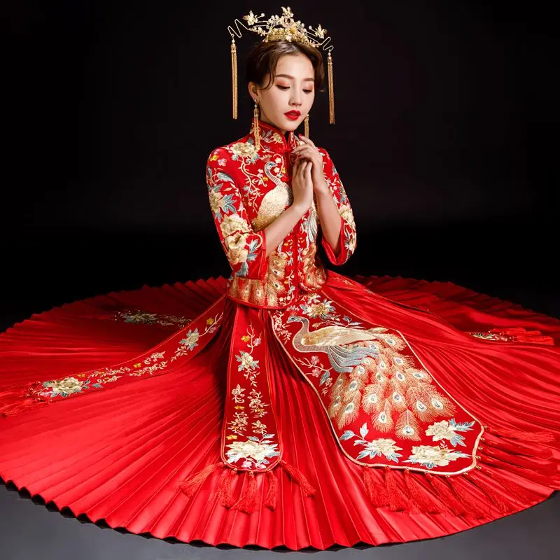 

Red Peacock Pleated Xiuhe Dress Oriental Wedding Clothing Bride's Wedding toast dress Traditional Cheongsam For Oversea Chinese