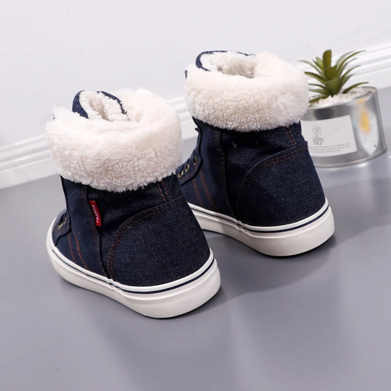 Scarpe invernali da donna panno di jeans Top alto foderato in pelliccia scarpe Casual calde scarpe da ginnastica in Denim blu Navy di alta qualità