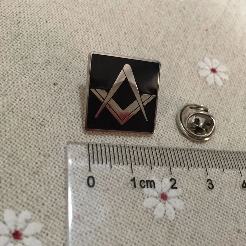 

100pcs custom Hard Enamel Pins Fellowcraft Masonic Freemason Lapel Pin Badges Square and Compass without G Brooch Nickel Plated