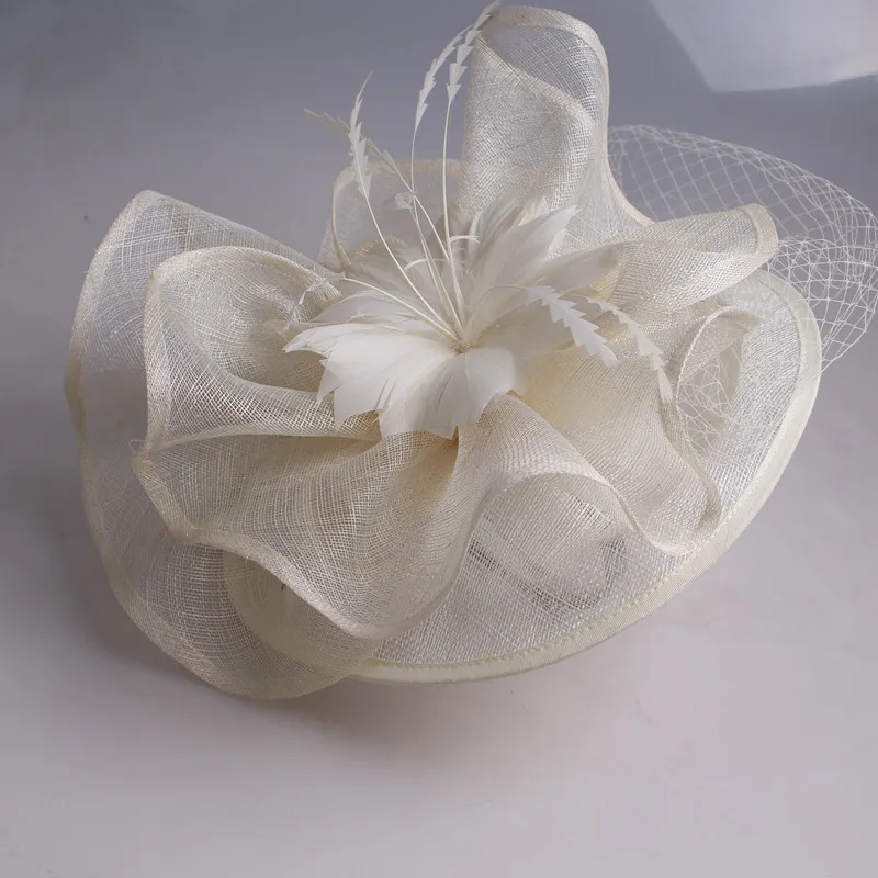 3 Kleuren Sinamay Wedding Party Hoeden Haar Fascinators Elegante Vrouwen Derby Gelegenheid Millinery Hoeden Met Sluiers Hoofdbanden MYQ112