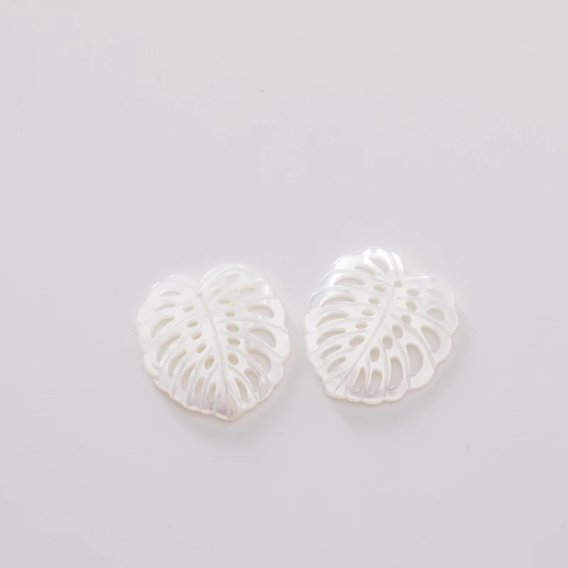 24*26MM 4Pcs/Pack 100% Pure Natural Sea Shell Hollow Out Leaf Shape Jewelry Pendants Earring Charms