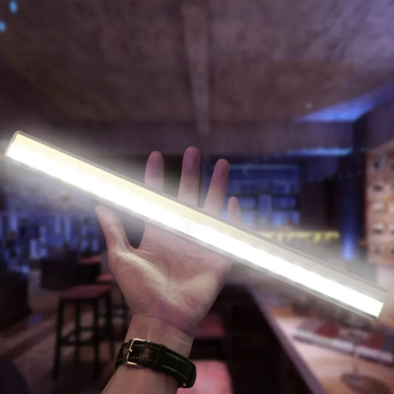 Wireless 20 LED USB Rechargeable Night Light PIR Motion Sensor Light Under Cabinet Wardrobe Closet Kitchen Sensor Light Lamp