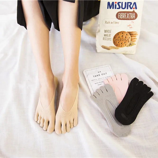 

2017 New Women Socks Toe Socks Five Fingers Toes Compression Treatment Wholesale Sox Female Silicone Non-slip Socks