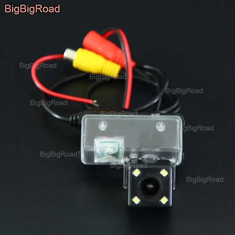 

BigBigRoad Car Intelligent Dynamic Track Rear View Camera For Toyota Verso EZ 2011 / Camry 2012-2013 / Vios 2013 / Yaris 2013