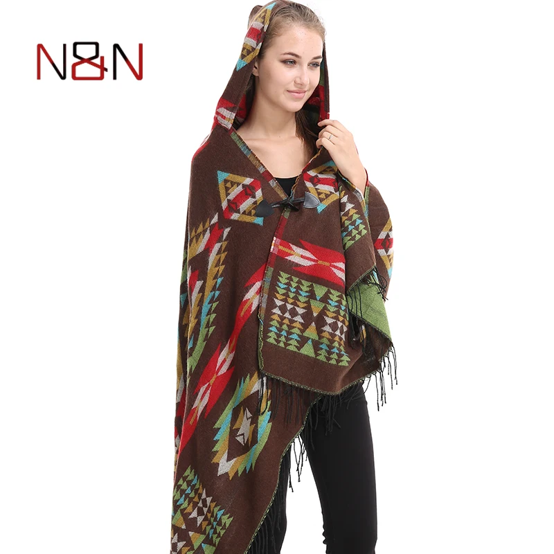 Poncho con capucha de punto de estilo moderno para mujer, bufanda sin mangas con borlas, abrigo bohemio, Pashmina informal con cuernos y hebilla,