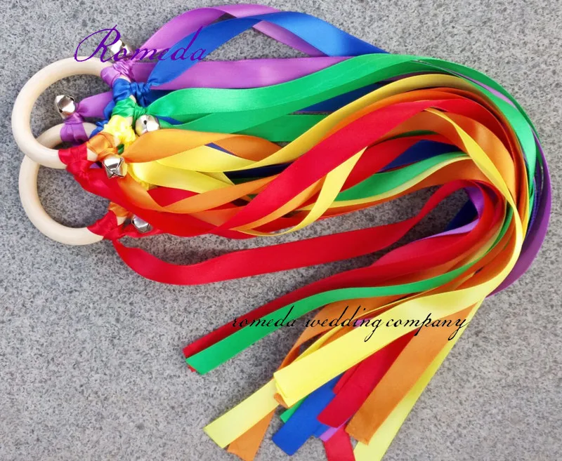 Newest 10/20pcs/lot Rainbow Color Stain ribbon Wooden Ring With Sliver Bell for Hand Kite Toy FLY ME Birthyday Party Favors