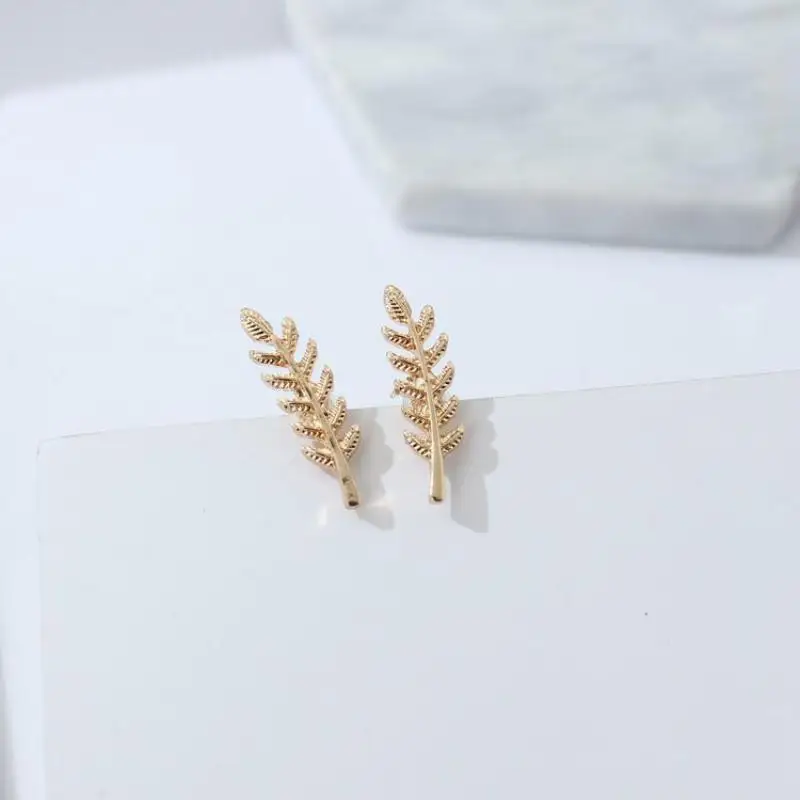 Wild Fashion Personality Feather Tree Leaves Fine Earrings Leaf Earrings For Women Pendientes Mujer Moda Stud Earrings Brincos