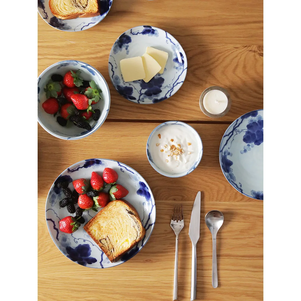 ceramic dinnerware import from Japan under glazed salad plates classic cutlery porcelain 4.5inch bowls 6 inch bowl 7inch plates