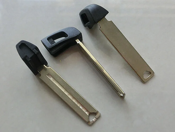 

20PCS New smart key blade For Toyota Senna emergency small key blade