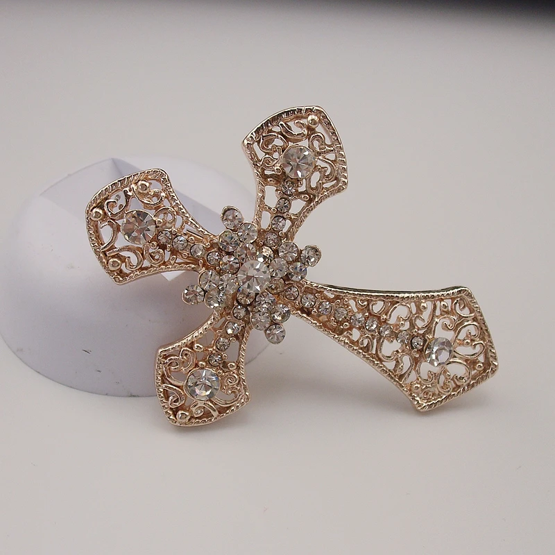 Fashion Resplendent Cross Champagne Gold Plating Rhinestone Shiny Brooch Pin for Women Jewelry Item 2020 New NO.: BH8110