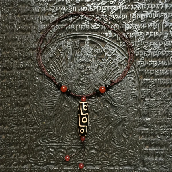 Nine Eye Tibet Dzi Pendant Drop Choker Nacklace Natural Stone Materials Fashionable Style Tibet Heaven Bead Bring Good Luck