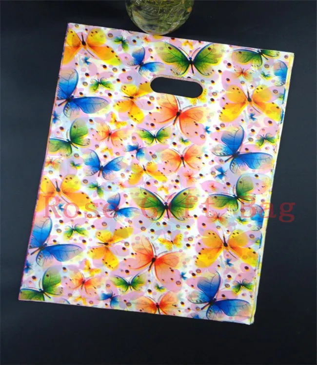 Wholesale 50pcs/lot Butterflies Design Plastic Bag 25x35cm Shopping Jewelry Boutique Packaging Bag Plastic Gift Bags With Handle