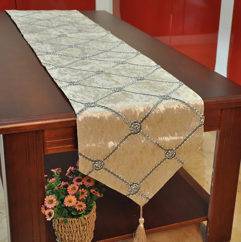 

Home decoration cloth art table runner. Classic Rhombus grid pattern table runners, tablecloths. Velvet fabric.