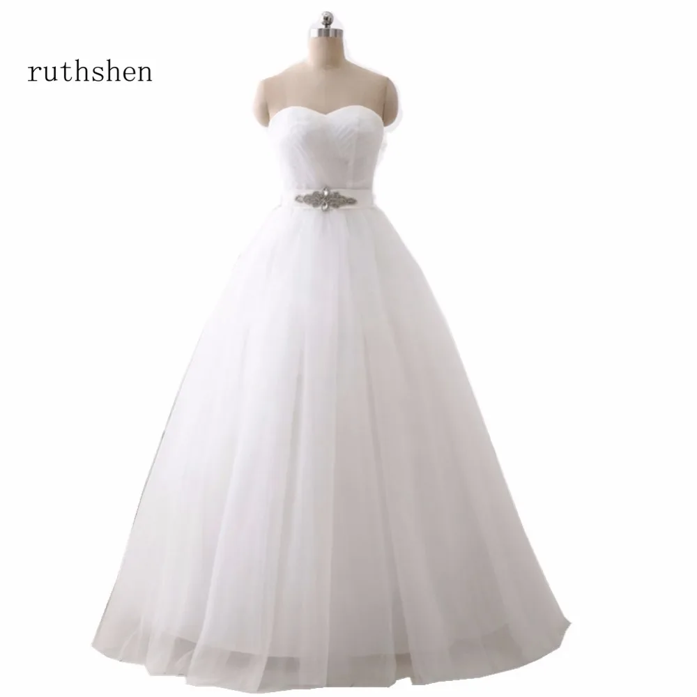 Ruthshen Simple Ball Gownชุดแต่งงานสีขาวIvoryจีบRuched TulleคริสตัลBeaded Sash Gownsแต่งงานเจ้าสาวราคาถูก