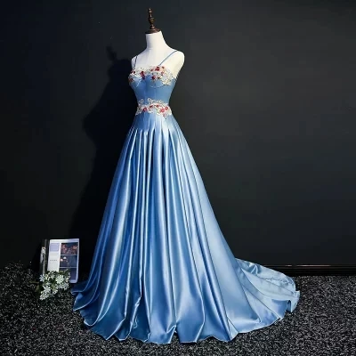 Luxus hellblau blumen stickerei spitze kleid mittelalterlichen kleid renaissance-kleid königin Viktorianischen Gothic/Marie/Belle Ball