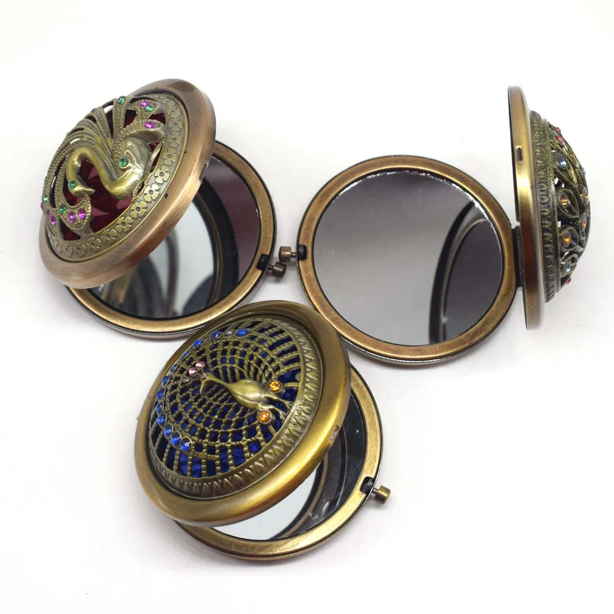 Vintage Gifts Hand Mirrors Hollow Peacock Style Pocket Mirror Mini Portable Compact Mirrors Girl Double-Side Folded Makeup Tools