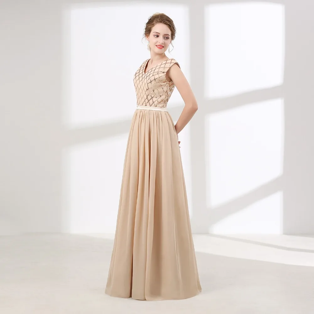 JaneVini Eenvoudige Champagne Plus Size Lange Bruidsmeisjekleding V-hals Pailletten Backless EEN Lijn Chiffon Prom Partij Jassen Floor Lengte