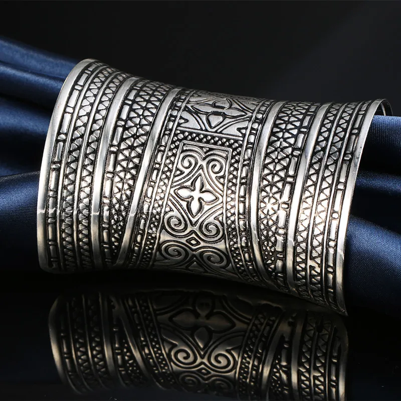 1pc Boho Ethnic Vintage Metal Color Flower Carving Totem Open End Cuff Bangle Cross Bracelet Armlet Women Jewelry Gift