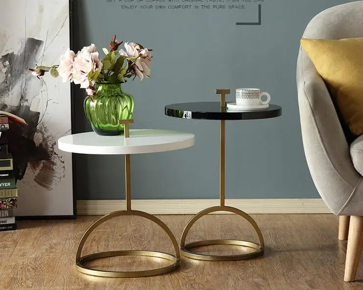 Nordic small round table tea table metal creative edge a few contracted corners a few modern round sofa edge table creative.