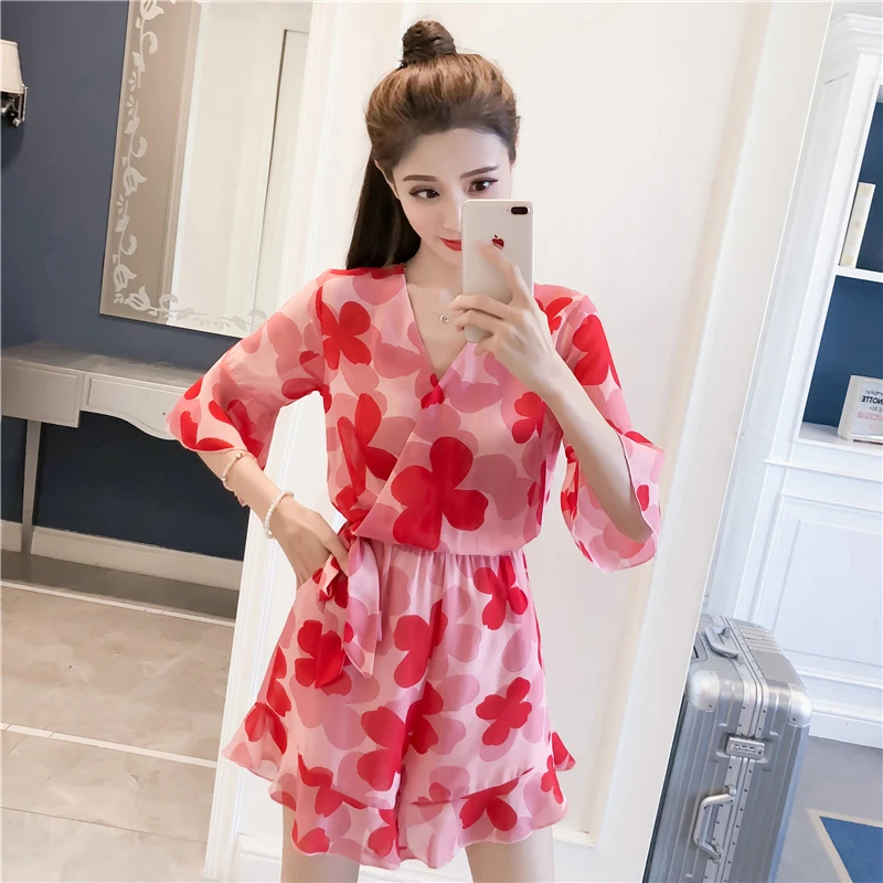 Wanita Rompers Celana Pendek Kasual Overall Lengan Pendek V Leher Floral Playsuits Musim Panas Pantai Chiffon Ruffle Celana Kodok DD1932