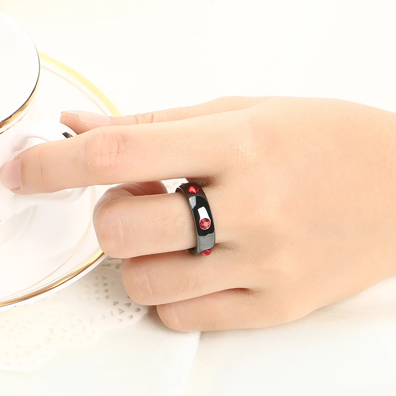 2018 Rings Ceramic Unique Red Stone Ring 6mm Width Black White Ring For Women Engagement Anniversary Ring Jewelry Fashion