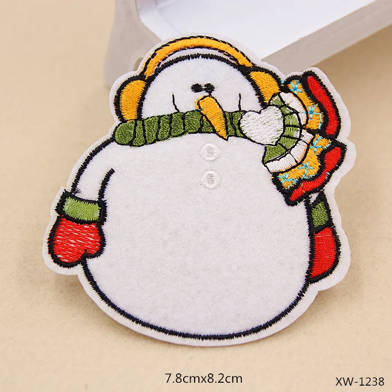 PGY 2019 regalo di capodanno toppe natalizie per vestiti ferro su babbo natale pupazzo di neve ricamo Patch cappotto giacche Appliques decorazioni