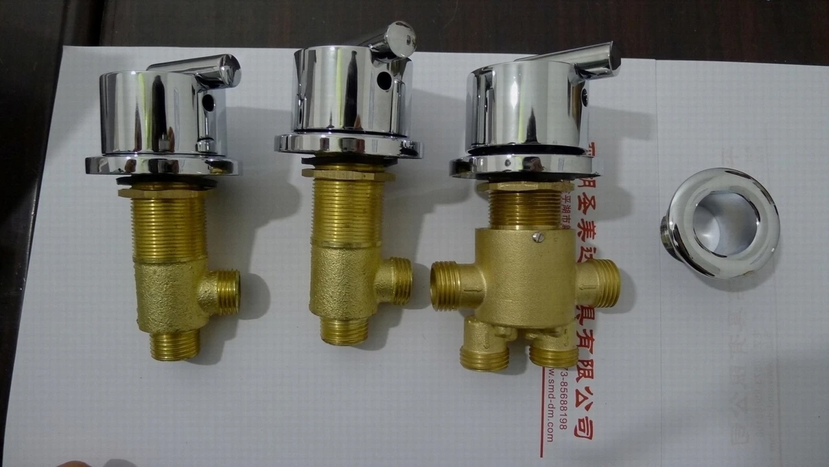 

shower room mixing valve ,shower faucet hot cold water ,Massage bathtub split bathtub mixing valve copper bathtub 3piece=1 set