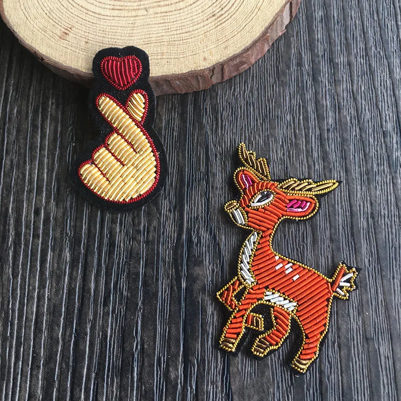 2019 new French design minimalist pattern Sika deer badges Gesture than heart Hand-embroidered Indian silk brooches pin image 2