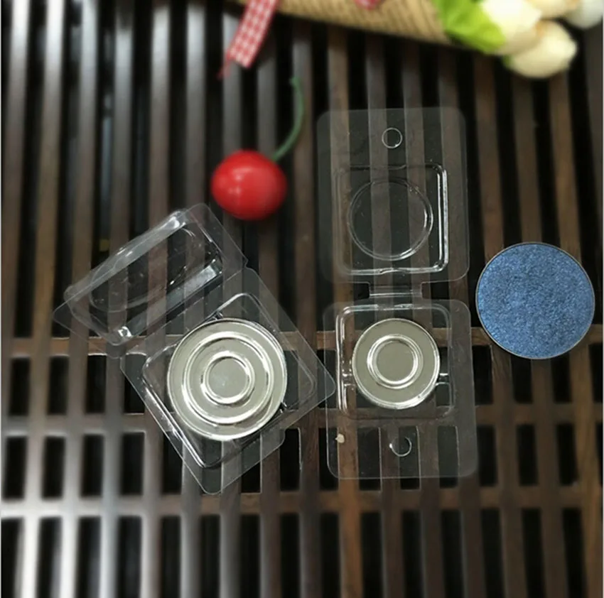 50pcs Empty Eyeshadow Plastic Bottle Clamshell Packaging For Eye shadow Case Plastic Jar Cosmetic Containers Makeup Storage Box