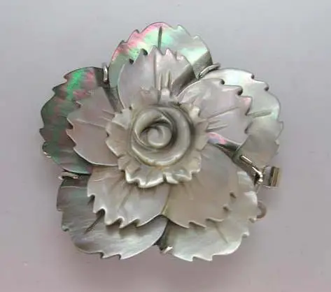 

Perfect Flower Clasp Triple Strands Large Carved Mother Of Pearl Shell Flower Clasp 45mm Jewelry Clasp