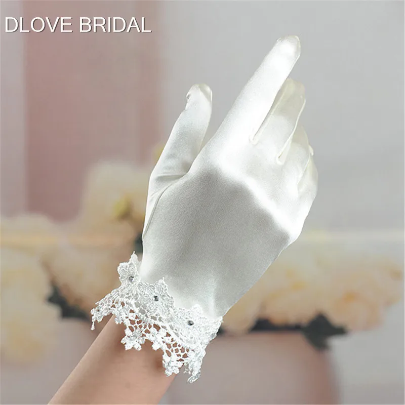 Elegant Short Bridal Gloves Lace Trim Wedding Bridal Accessory Wrist Length Ivory Matte Satin Prom Party Glove