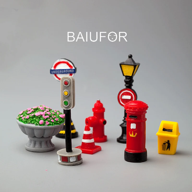 BAIUFOR Miniatures Mini Flower Bed Fire Hydrant Street Light Indicator Mailbox Model Fairy Garden Decor Terrarium Figurines