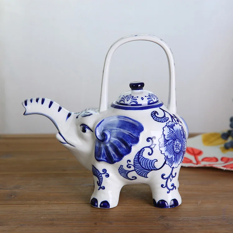 

Blue and white porcelain elephant kettle Southeast Asian style teapot decoration classical art home furnishings