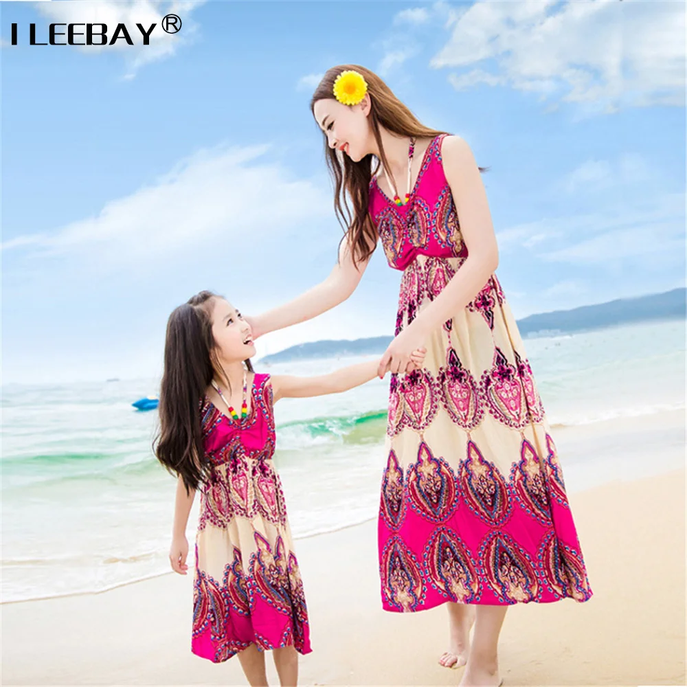 2018 Mother Daughter Dresses Mum Daughter Family Matching Clothing Mommy And Me Family Look Beach Fitted Sleeveless Dress