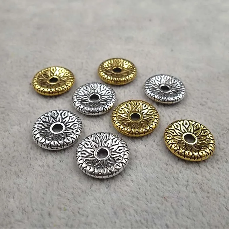 

30pcs/lot Flat Round Carved Metal Spacer Beads 12x2mm Antique Gold Color Beads Charms Receptacle DIY Beading Jewelry Making