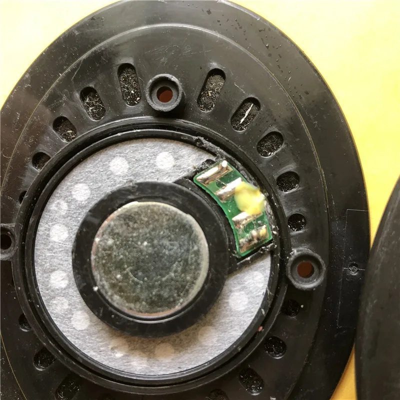 Good Sound DIY 40mm Speaker Unit 32 Ohm Titanium Drivers Include Front Cover Disassembled from Used Brand Headphones