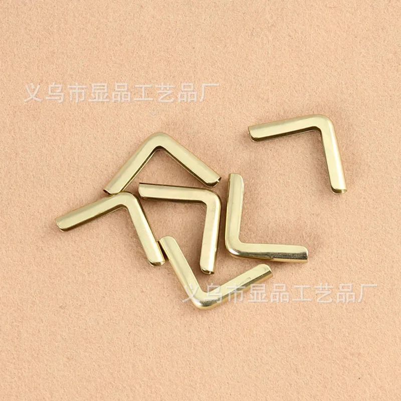 Laptop bag stationery factory direct angle corners apparel wrap angle Hardware Corner collar corner M1004